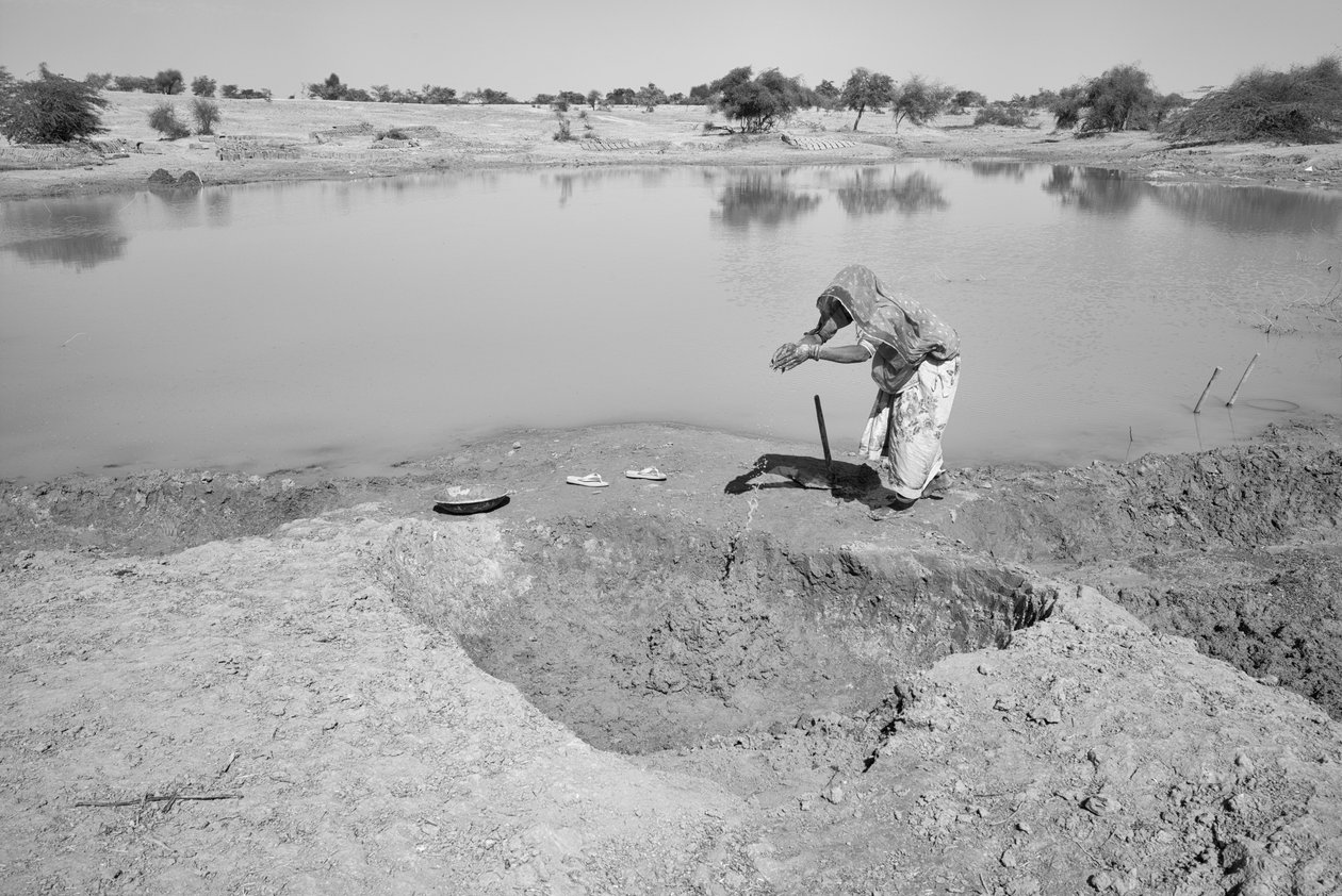 Fábricas de tijolos em Rajasthan, Índia, 2016 (foto) de Jon Nicholson