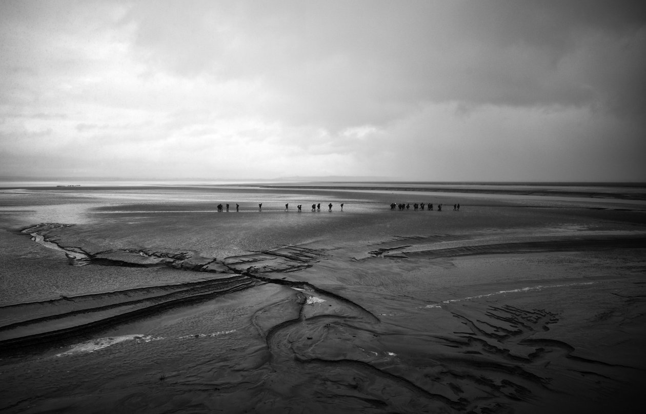 A caminho do Monte Saint Michel, 2022 (foto) de Jon Nicholson