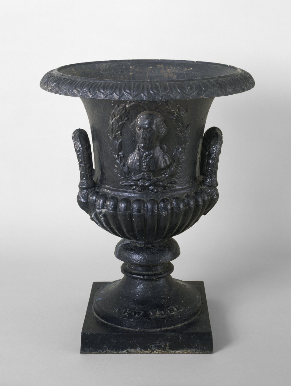 Washington Vase, c. 1862 (ferro fundido) de Jordan L. Mott