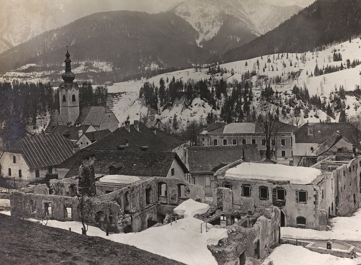 Álbum "Meine weltkriegs - Erinnerungen South-West Front (Caríntia, Itália, Tirol do Sul) (My world war - memories of the South-Western Front in Carinthia, Italy, Trentino-Alto Adige) 31/03/1915-12/11/1918 - Josef Zohles Wien ": escombros em Tarvisio (p/b p de Josef Zohles