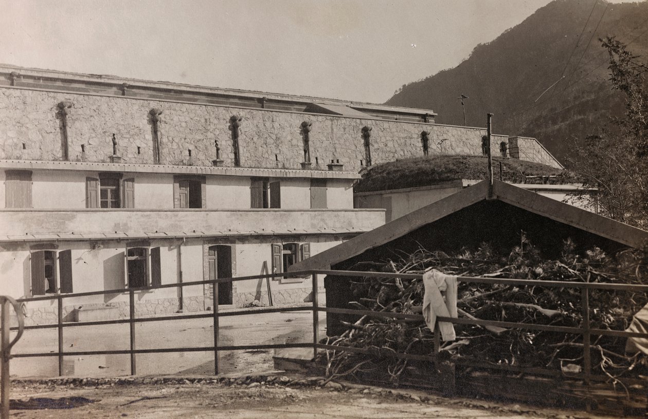 Álbum "Meine weltkriegs - Erinnerungen South-West Front (Caríntia, Itália, Tirol do Sul) (My world war - memories of the South-Western Front in Carinthia, Italy, Trentino-Alto Adige) 31/03/1915-12/11/1918 - Josef Zohles Wien ": a fortaleza de Chiusaforte de Josef Zohles