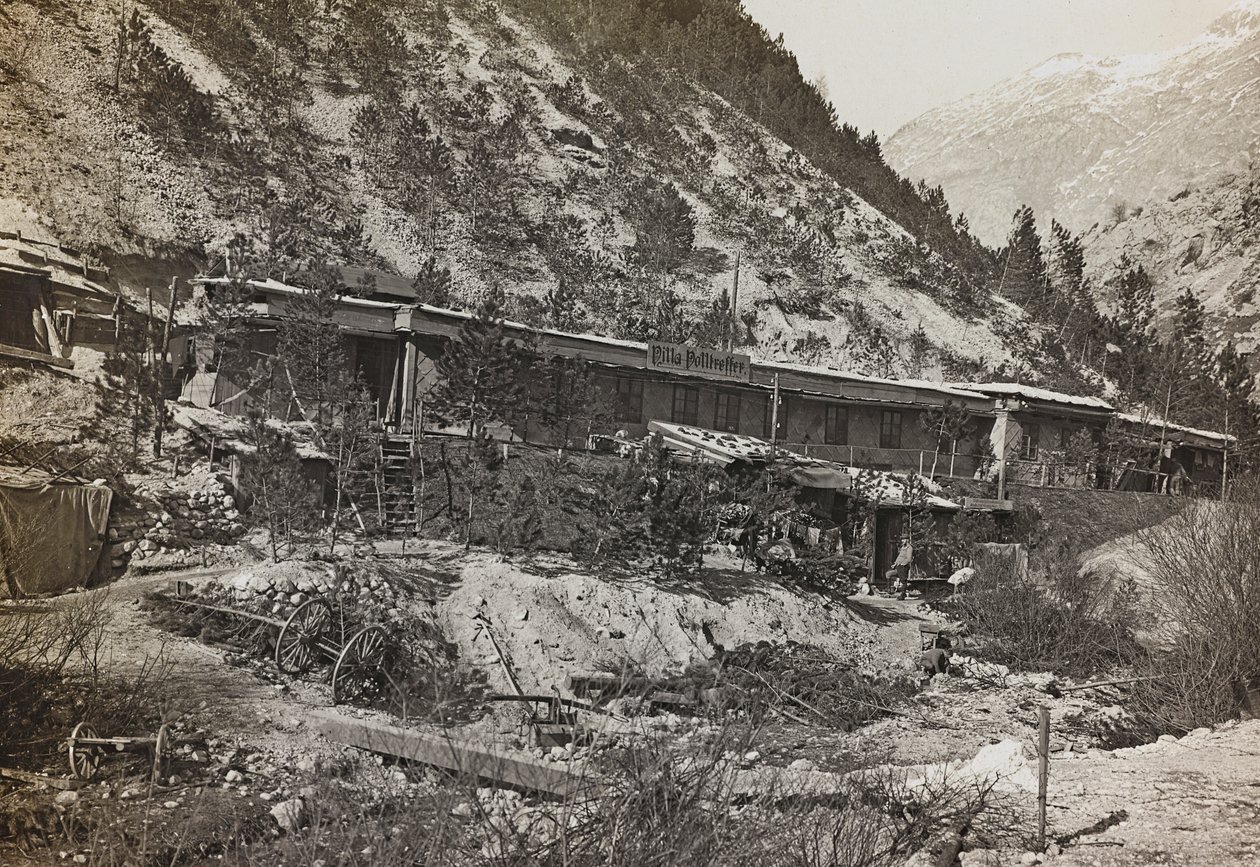 Álbum "Meine weltkriegs - Erinnerungen South-West Front (Caríntia, Itália, Tirol do Sul) (My world war - memories of the South-Western Front in Carinthia, Italy, Trentino-Alto Adige) 31/03/1915-12/11/1918 - Josef Zohles Wien ": quartel militar (foto a p/b de Josef Zohles
