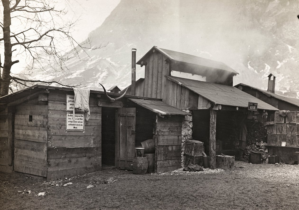 Álbum "Meine weltkriegs - Erinnerungen South-West Front (Caríntia, Itália, Tirol do Sul) (My world war - memories of the South-Western Front in Carinthia, Italy, Trentino-Alto Adige) 31/03/1915-12/11/1918 - Josef Zohles Wien ": quartel militar no So de Josef Zohles