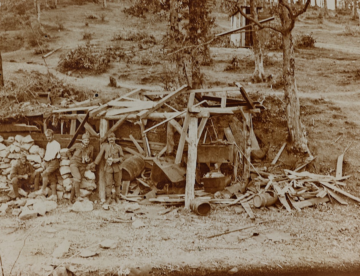 Álbum "Meine weltkriegs - Erinnerungen South-West Front (Caríntia, Itália, Tirol do Sul) (My world war - memories of the South-Western Front in Carinthia, Italy, Trentino-Alto Adige) 31/03/1915-12/11/1918 - Josef Zohles Wien ": grupo de soldados (foto a p/ de Josef Zohles