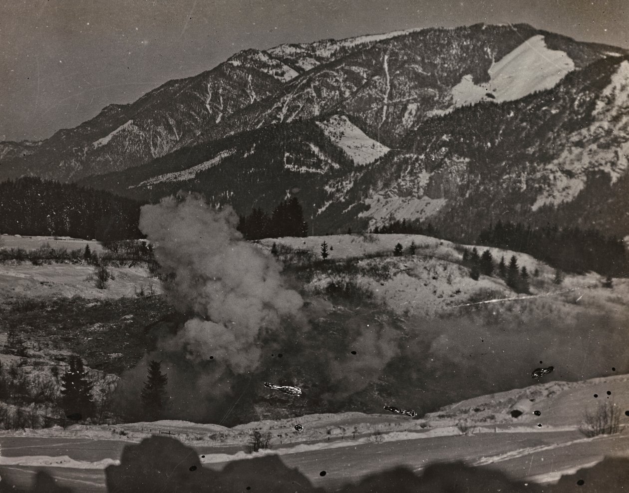 Álbum "Meine weltkriegs - Erinnerungen South-West Front (Caríntia, Itália, Tirol do Sul) (My world war - memories of the South-Western Front in Carinthia, Italy, Trentino-Alto Adige) 31/03/1915-12/11/1918 - Josef Zohles Wien ": zona de guerra (foto a p/b) de Josef Zohles