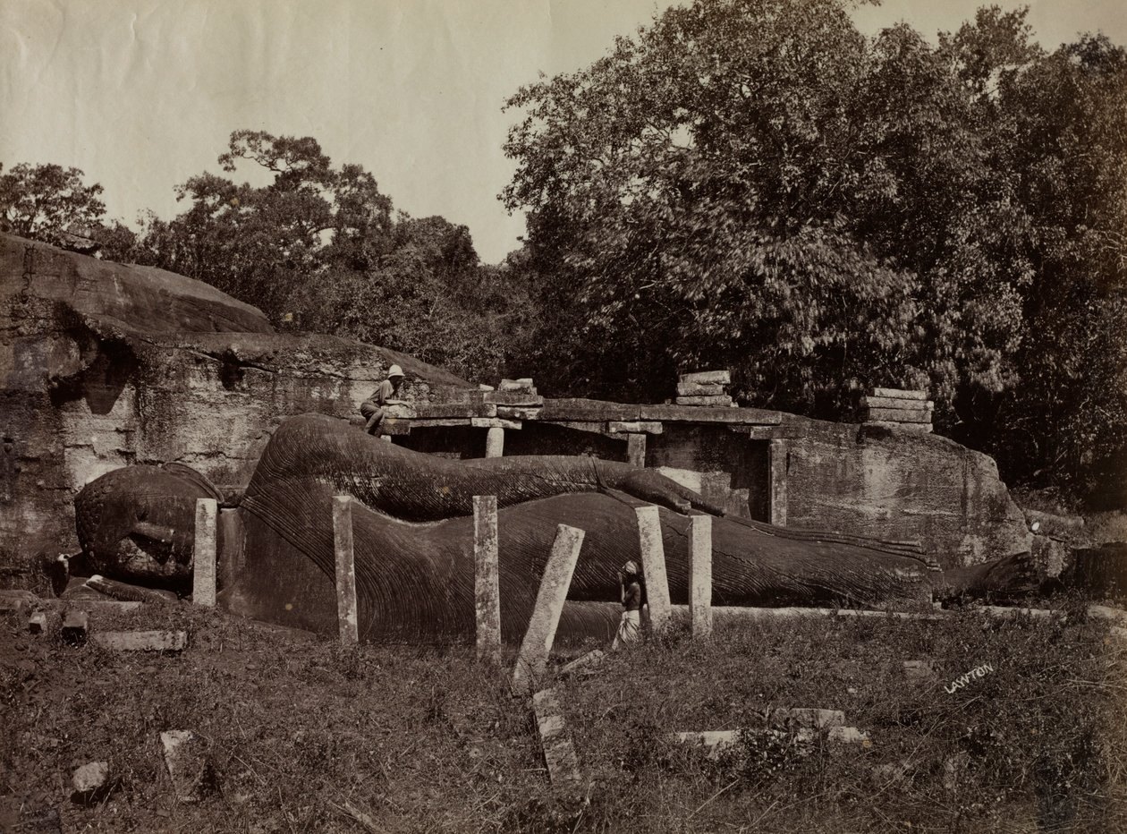 A Paranirvana de Buda, Gal Vihara, Polonnaruva, Ceilão, 1870-1871. de Joseph Lawton
