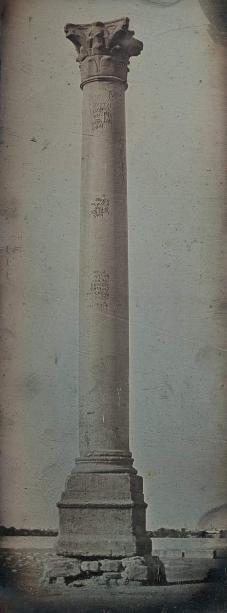 Coluna Pompey, Alexandria, 1842. de Joseph Philibert Girault De Prangey