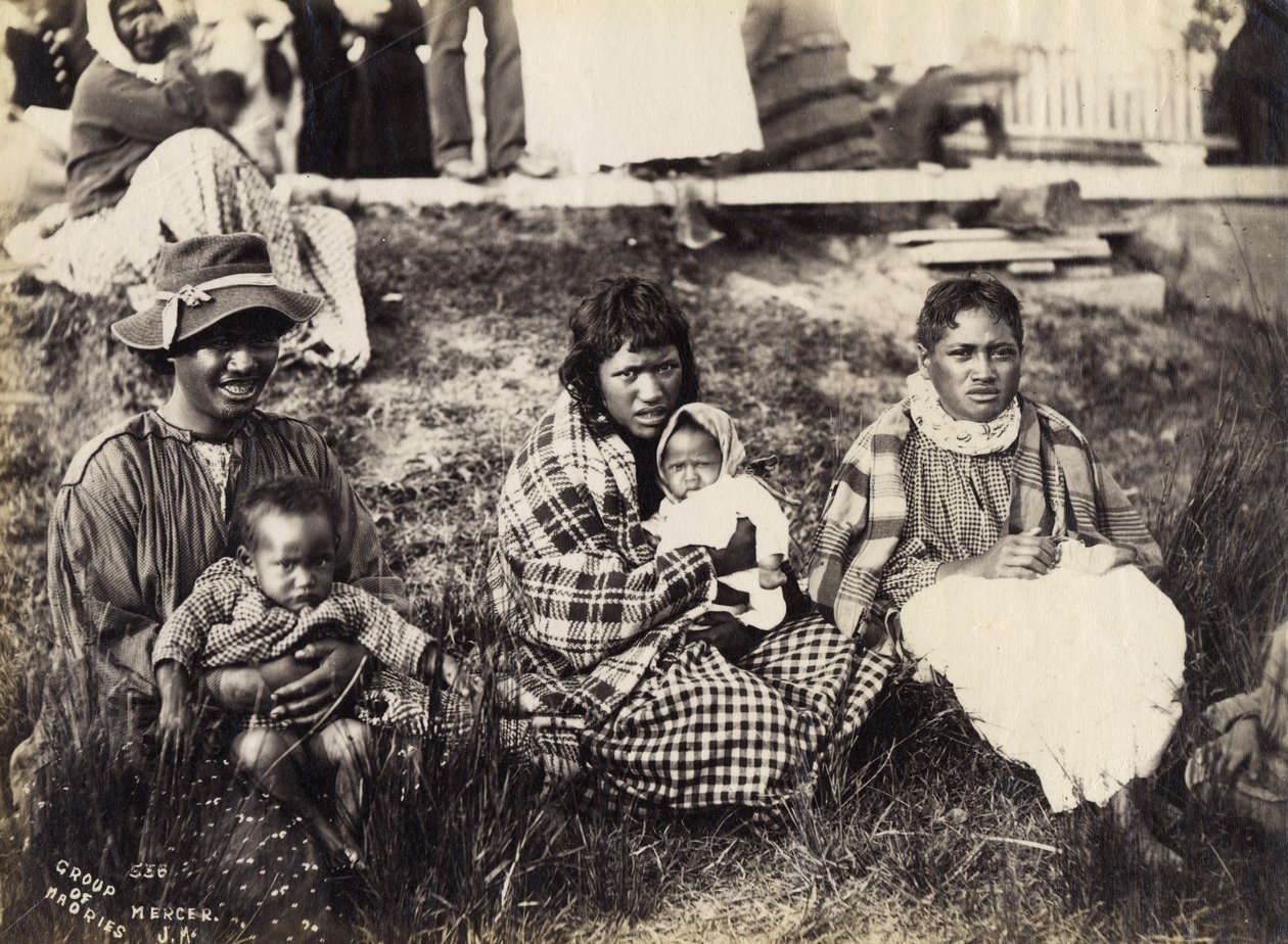 Grupo de Maories, Mercer, c.1895 (álbum de impressão) de Josiah Martin