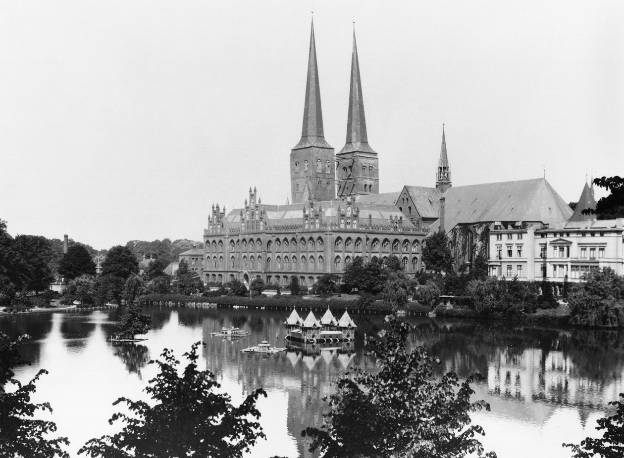 Vista, de, a, museu, com, a, Marienkirche, em, a, fundo, lubeck, c.1910 de Jousset