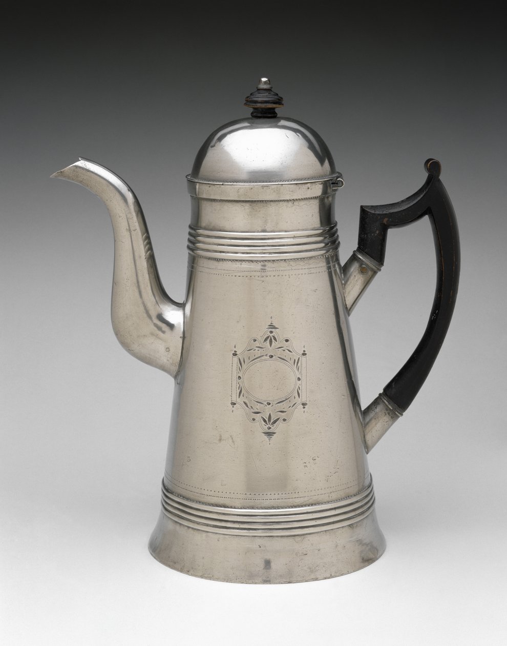 Cafeteira, c. 1814-1825 (estanho, madeira) de Jr. Ebenezer Smith