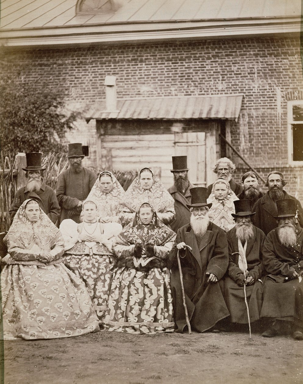 Família de Nijni, Novgorod, c.1875 (albumen print) de Juan Raoult