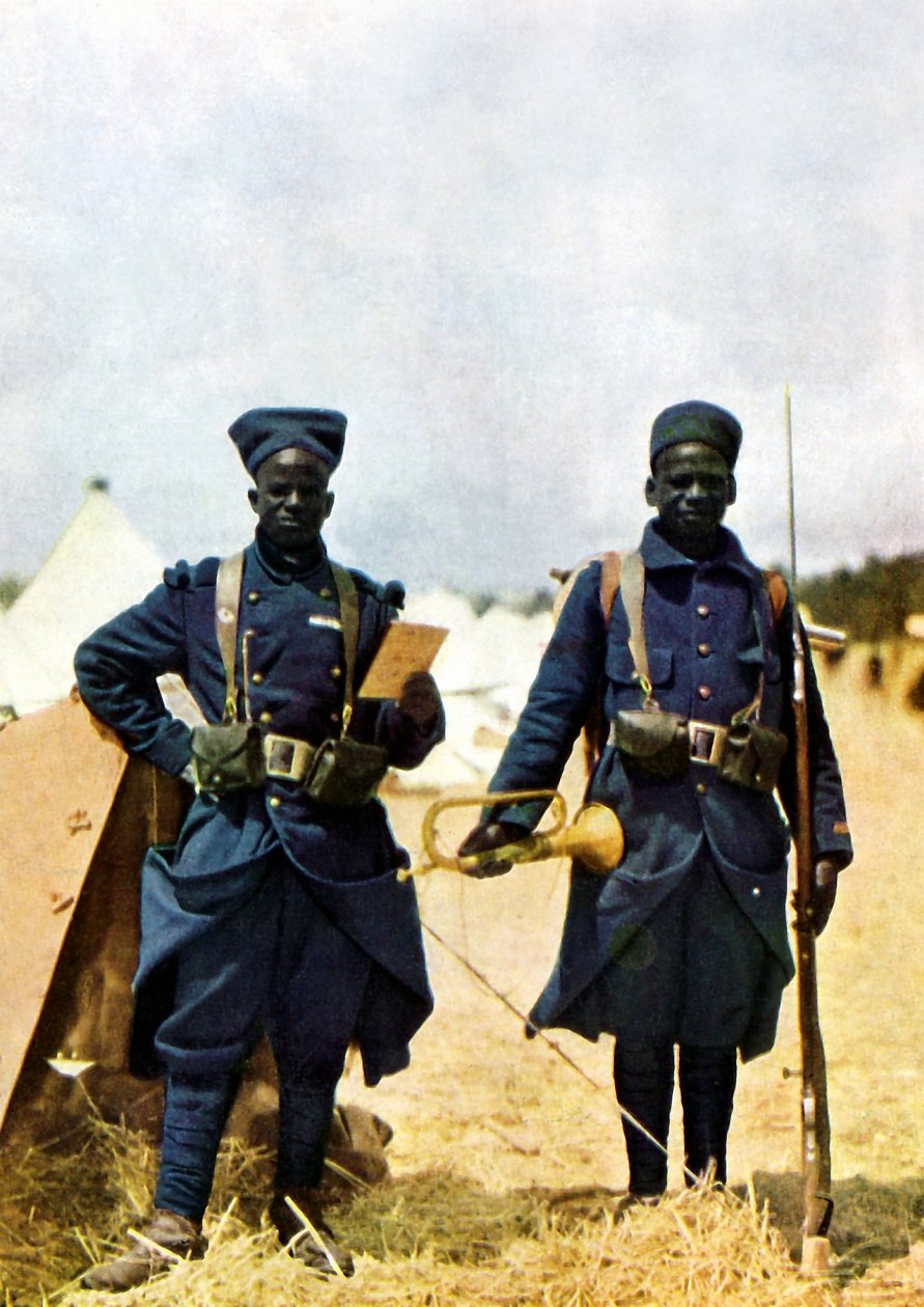 Fuzileiros do Senegal durante a Batalha do Marne, a leste de Paris, em setembro de 1914 (autocrômico) de Jules Gervais Courtellemont