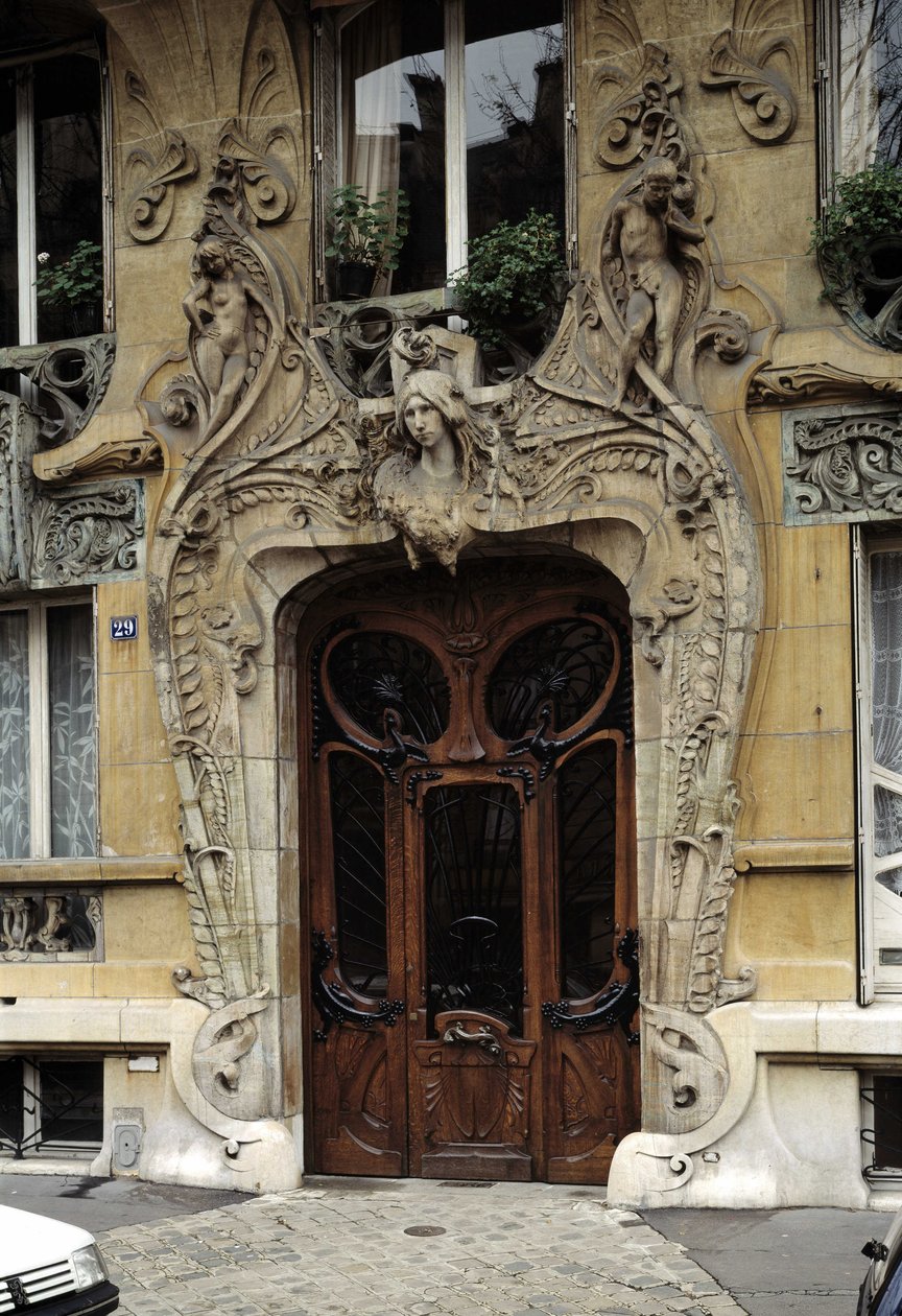 Art Nouveau: O portão de entrada da avenida 29 Rapp no 7º arrondissement de Paris (foto) de Jules Lavirotte