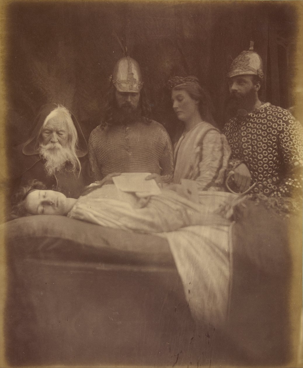 Elaine E reverentemente eles a levaram para o Hall de Julia Margaret Cameron