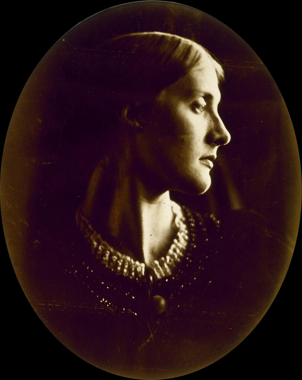 Sra. Herbert Duckworth (1846-1895), nasceu Julia Prinsep Jackson, mais tarde Sra. Julia Stephen, mãe de ... de Julia Margaret Cameron