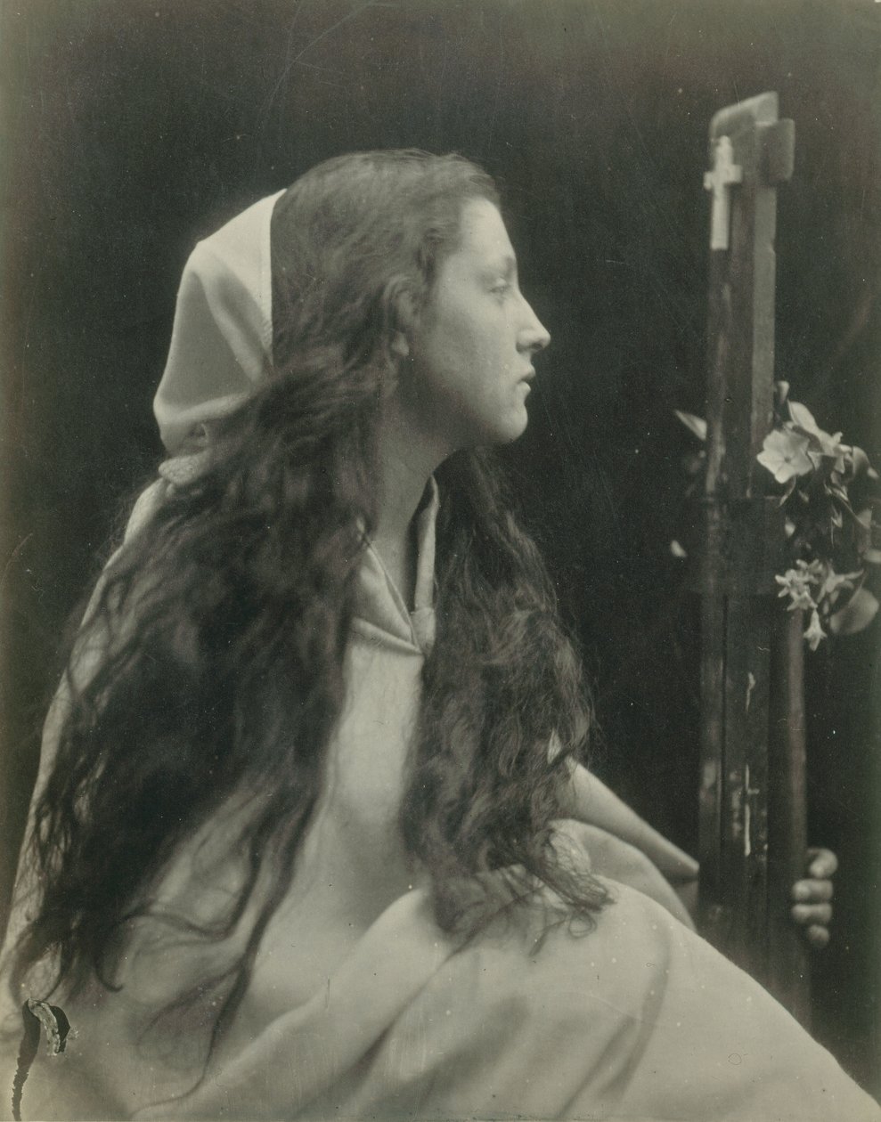(«Senhora com um crucifixo») Mary Ann Hillier de Julia Margaret Cameron