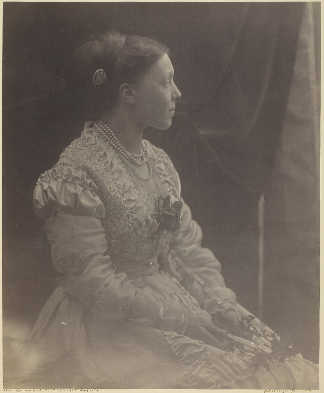 Anne Thackeray Ritchie, maio de 1870. de Julia Margaret Cameron