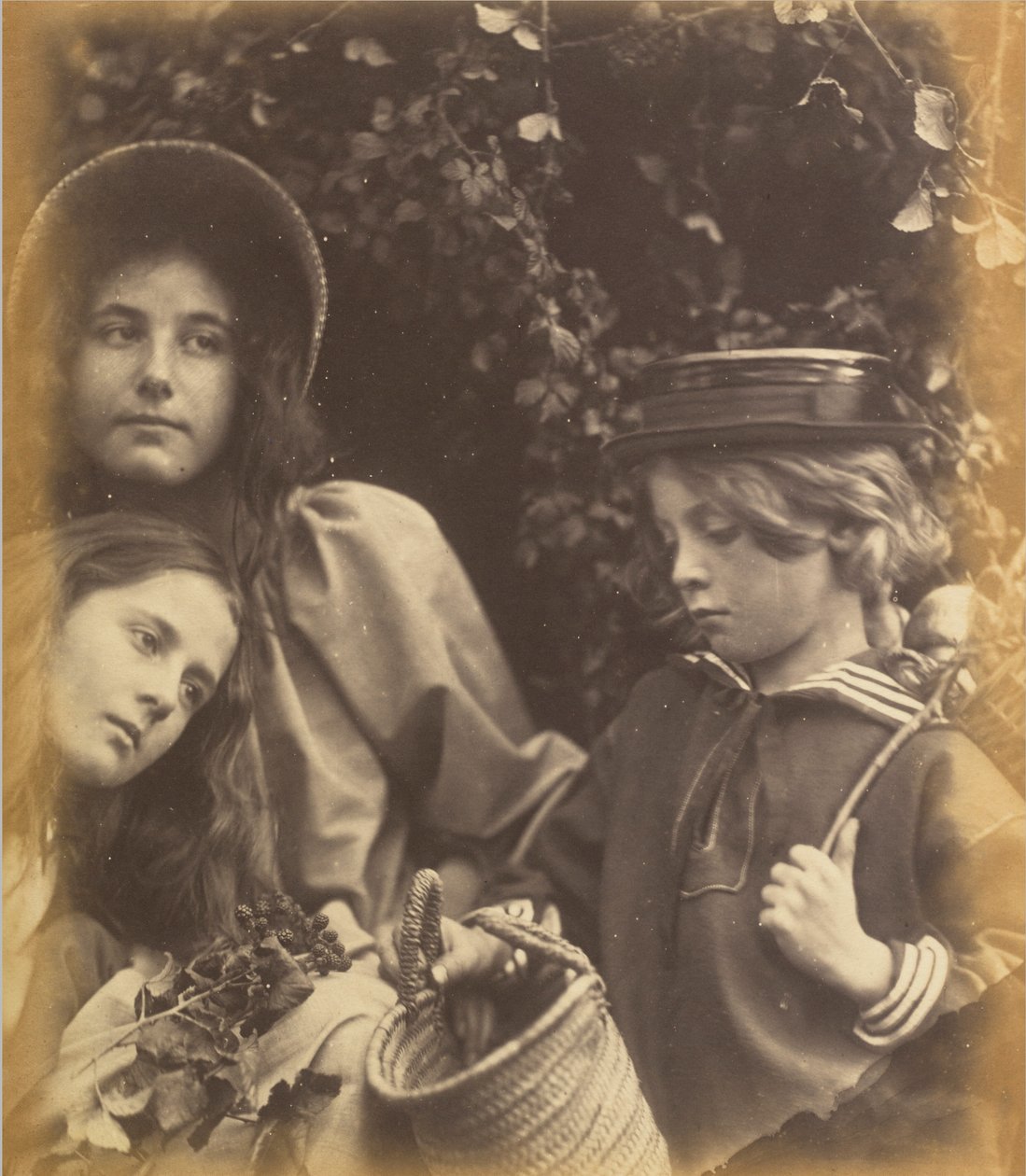 Elizabeth Keown, Kate Keown e Freddy Gould, c. 1866-1868 (foto) de Julia Margaret Cameron