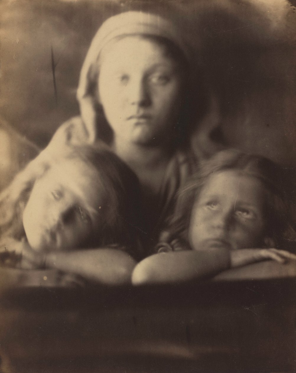 Mary Hillier e duas crianças, 1864 (foto) de Julia Margaret Cameron