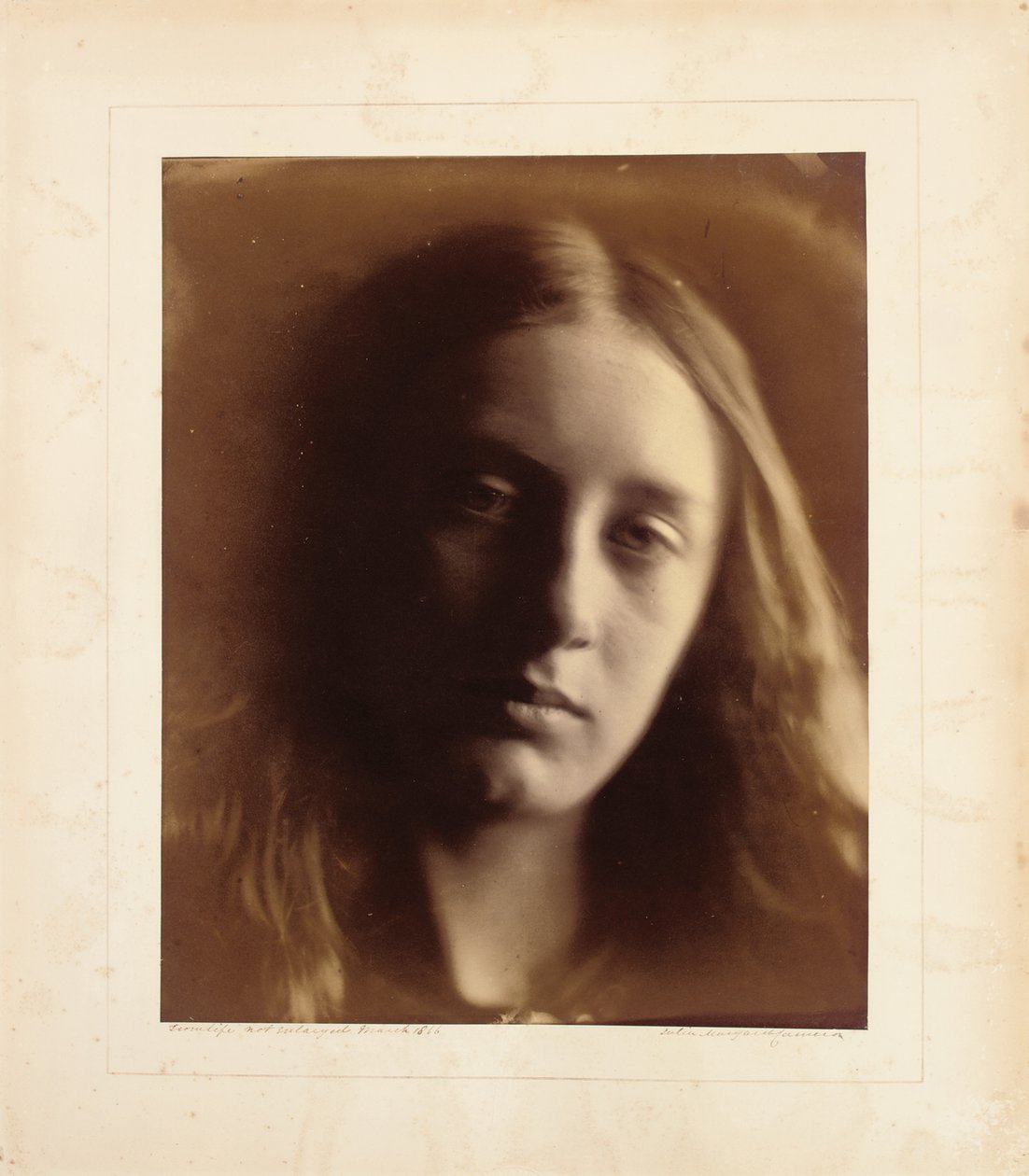May Prinsep as St. John, 1866 (impressão albumen) de Julia Margaret Cameron