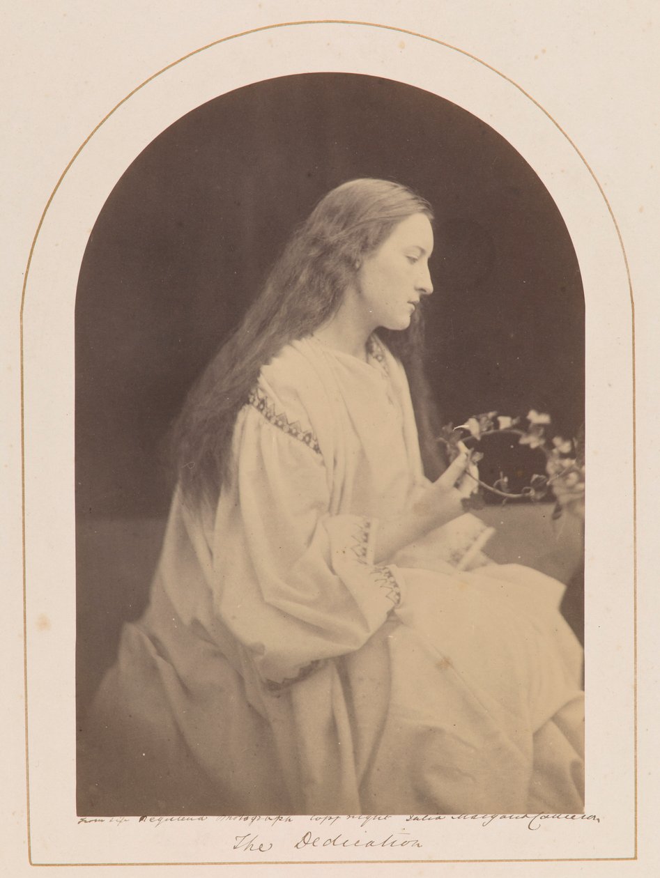 A Dedicação [Hattie Campbell] de Julia Margaret Cameron
