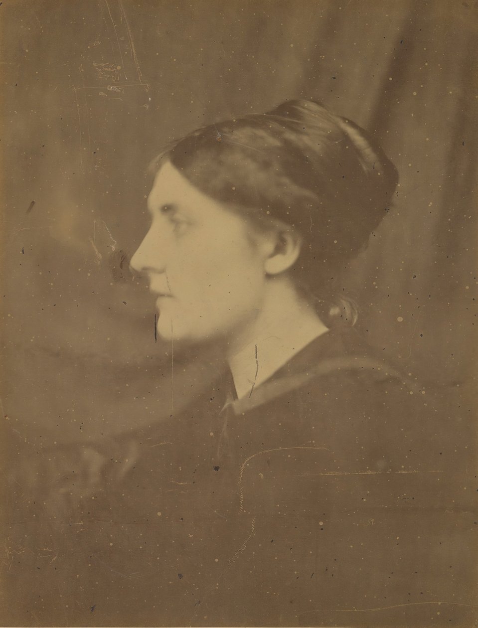 [Mulher não identificada de perfil], 1866-68. de Julia Margaret Cameron