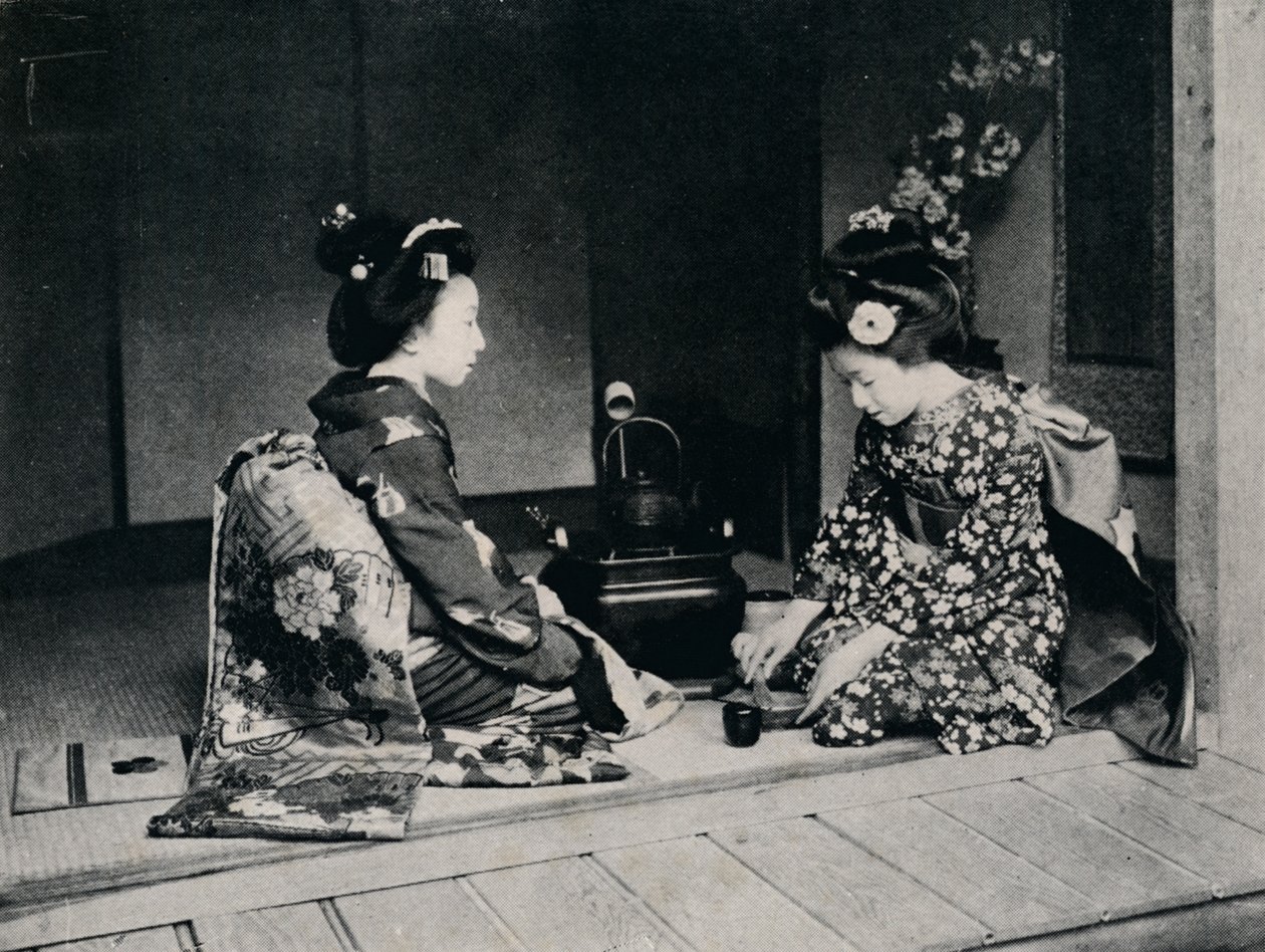 Chá cerimonial servido por uma adorável mão japonesa, c1900, 1921. de Julian Leonard Street
