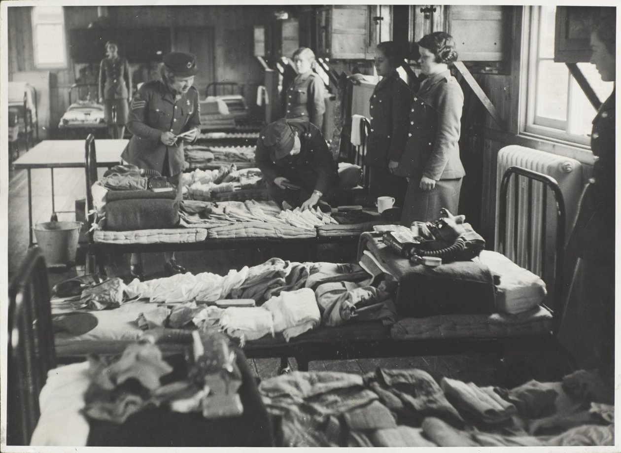 Inspeção de kits, 1939-45 de Jurian van Streeck or Streek