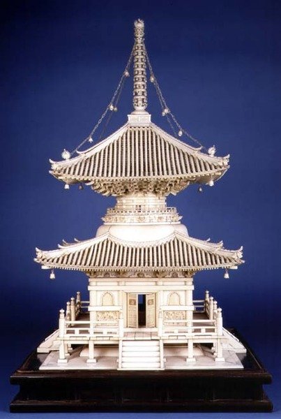 Modelo de um santuário do templo, final do século XIX de Kaigyokusai Masatsugu