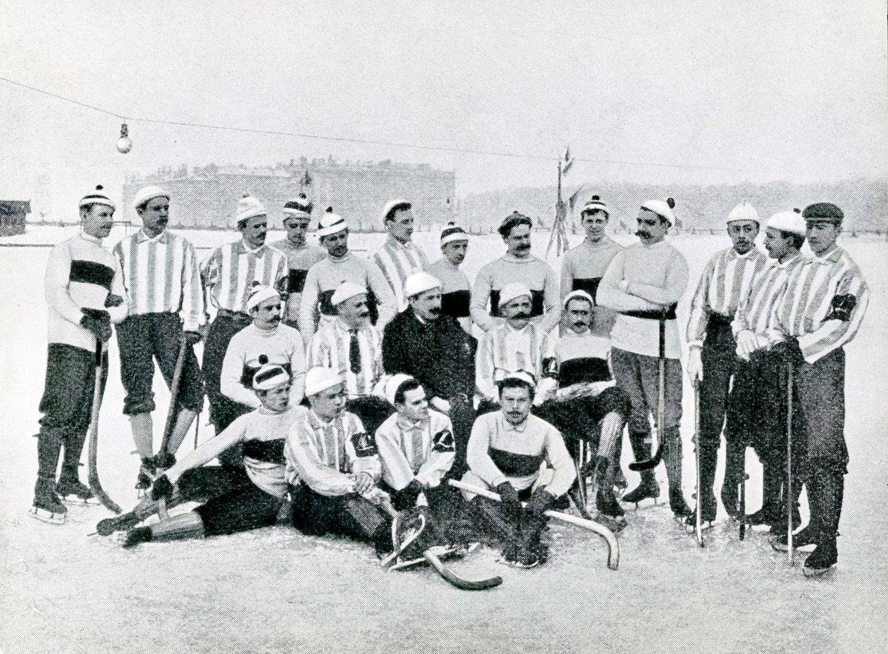Equipe de hóquei no gelo em São Petersburgo, década de 1900 de Karl Karlovich Bulla