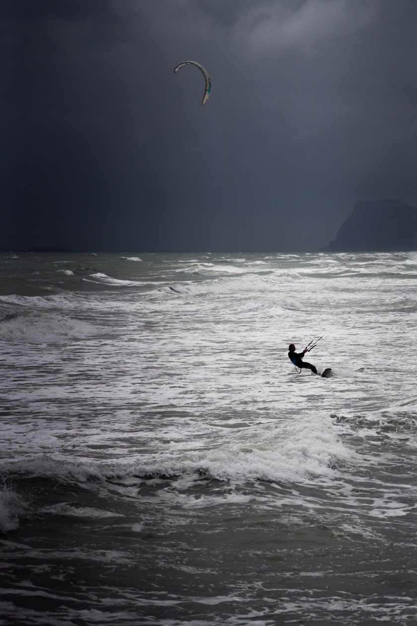 Silver Surfing, 2021 (foto) de Katha Wood