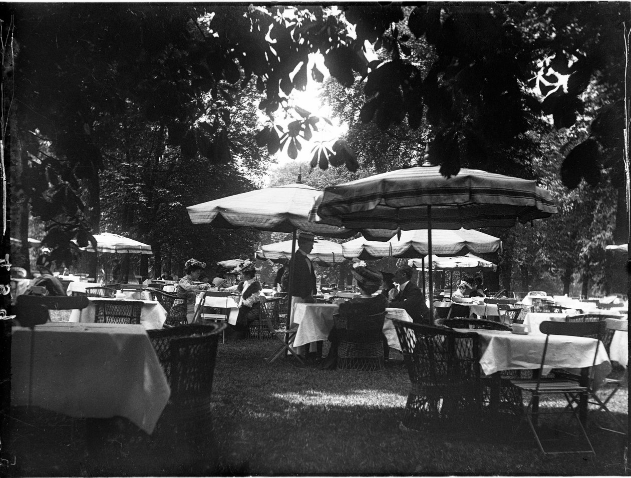 Hyde Park, City Of Westminster, Londres, 27/04/1905 (foto a p/b) de Katherine Jean Macfee