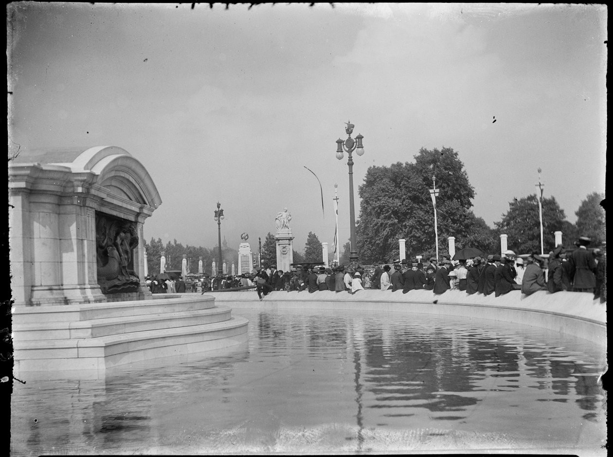 Queen Victoria Memorial, The Mall, St James, City Of Westminster, Londres de Katherine Jean Macfee