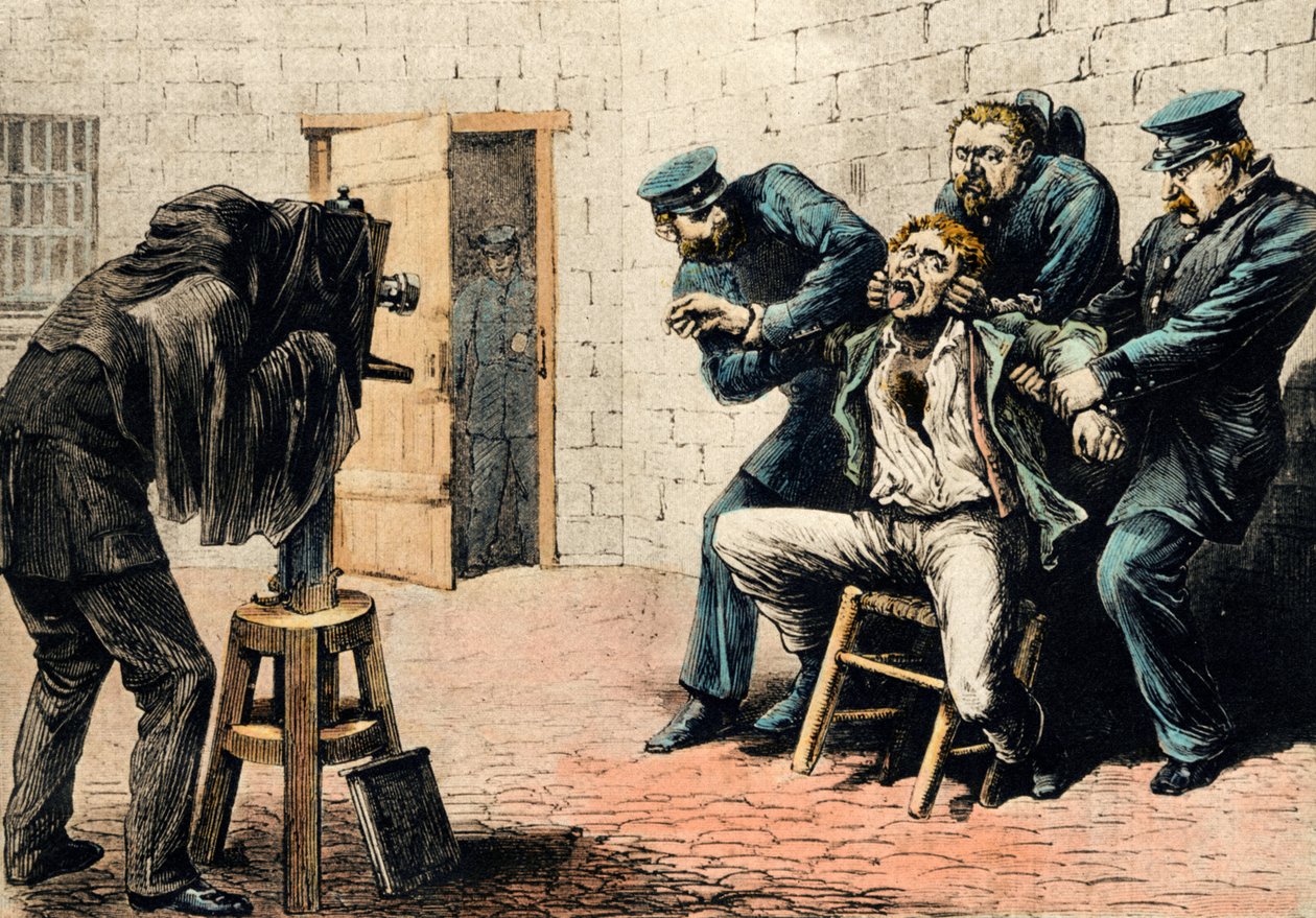 FOTOGRAFIA DE IDENTIFICAÇÃO - SUJEITO CRIMINOSO de Alec Hunter