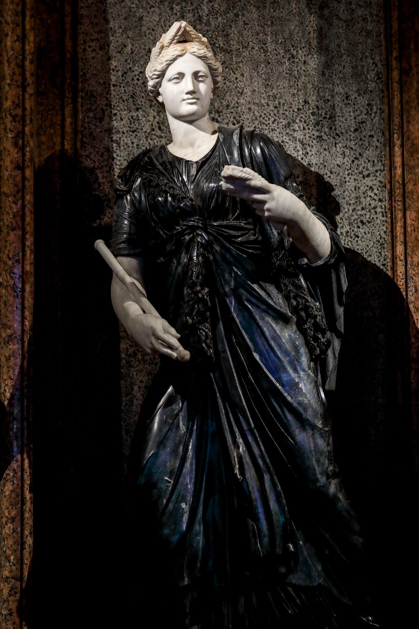 Running Isis, restaurado como Ceres, século III, mármore de Alec Hunter
