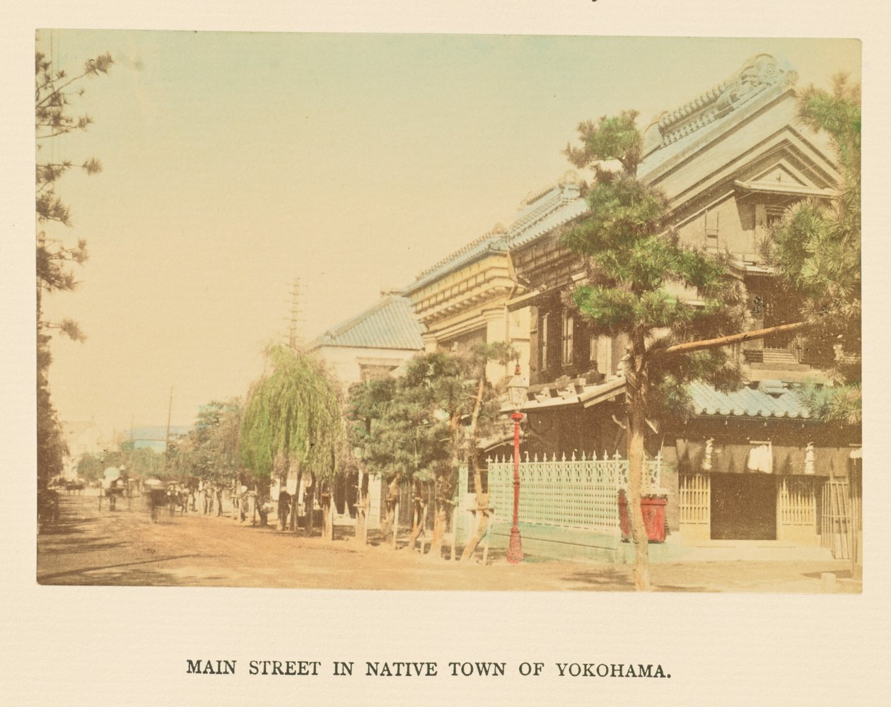 Rua principal na cidade nativa de Yokohama de Kazumasa Ogawa