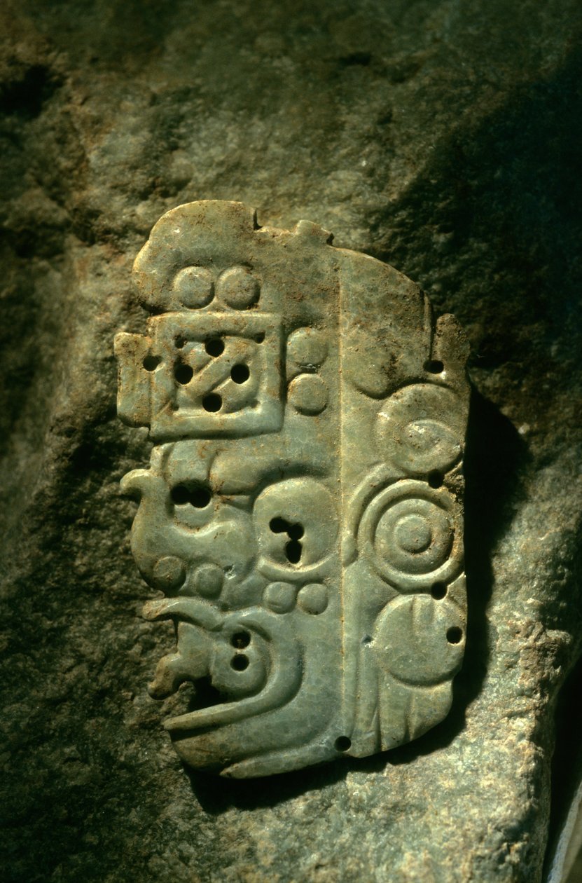 Artefacto, jade, Cancuen, Guatemala, Arthur Demarest, Tomas Barrientos, Maya, palácio,..., 2004 (foto) de Kenneth Garrett