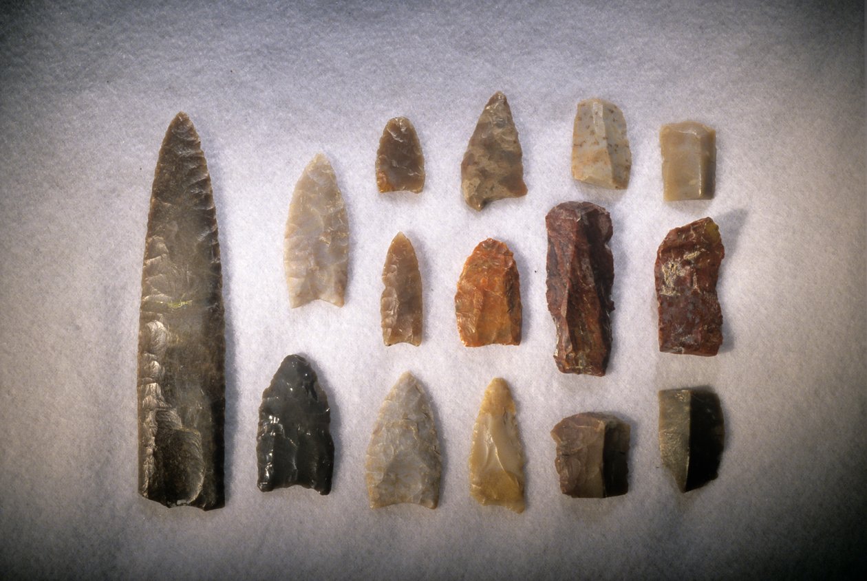 Primeiros americanos; pontos Clovis; Blackwater Draw; Novo México; sítio-tipo para Clovis, 2000 (foto) de Kenneth Garrett