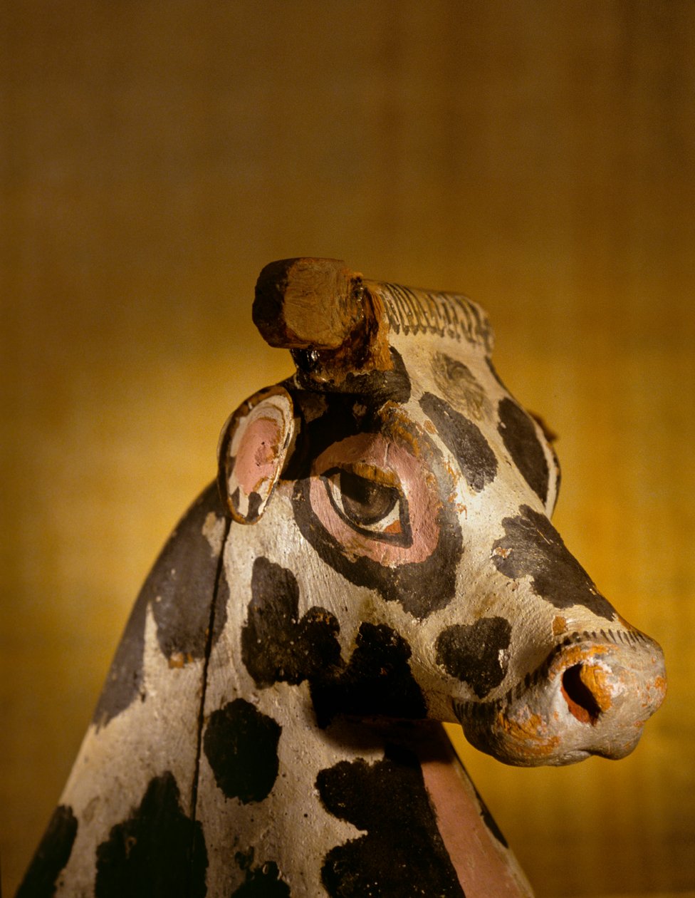 Cabeça de Deusa Bovina; Amenhotep II; KV35; Vale dos Reis, 2009 (foto) de Kenneth Garrett