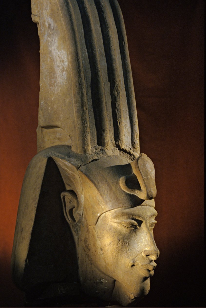 Cabeça da estátua colossal de Akhenaton; Karnak; Templo de Aten; Amenhotep IV. Como faraó..., 2009 (foto) de Kenneth Garrett