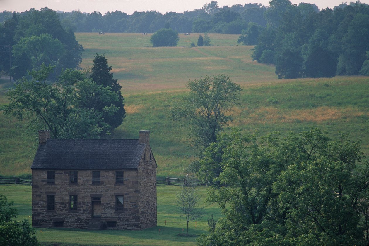 Parque do campo de batalha de Manassas, Stone House Hospital, campo de aproximação da União, Hallowed Groun..., 2004 (foto) de Kenneth Garrett