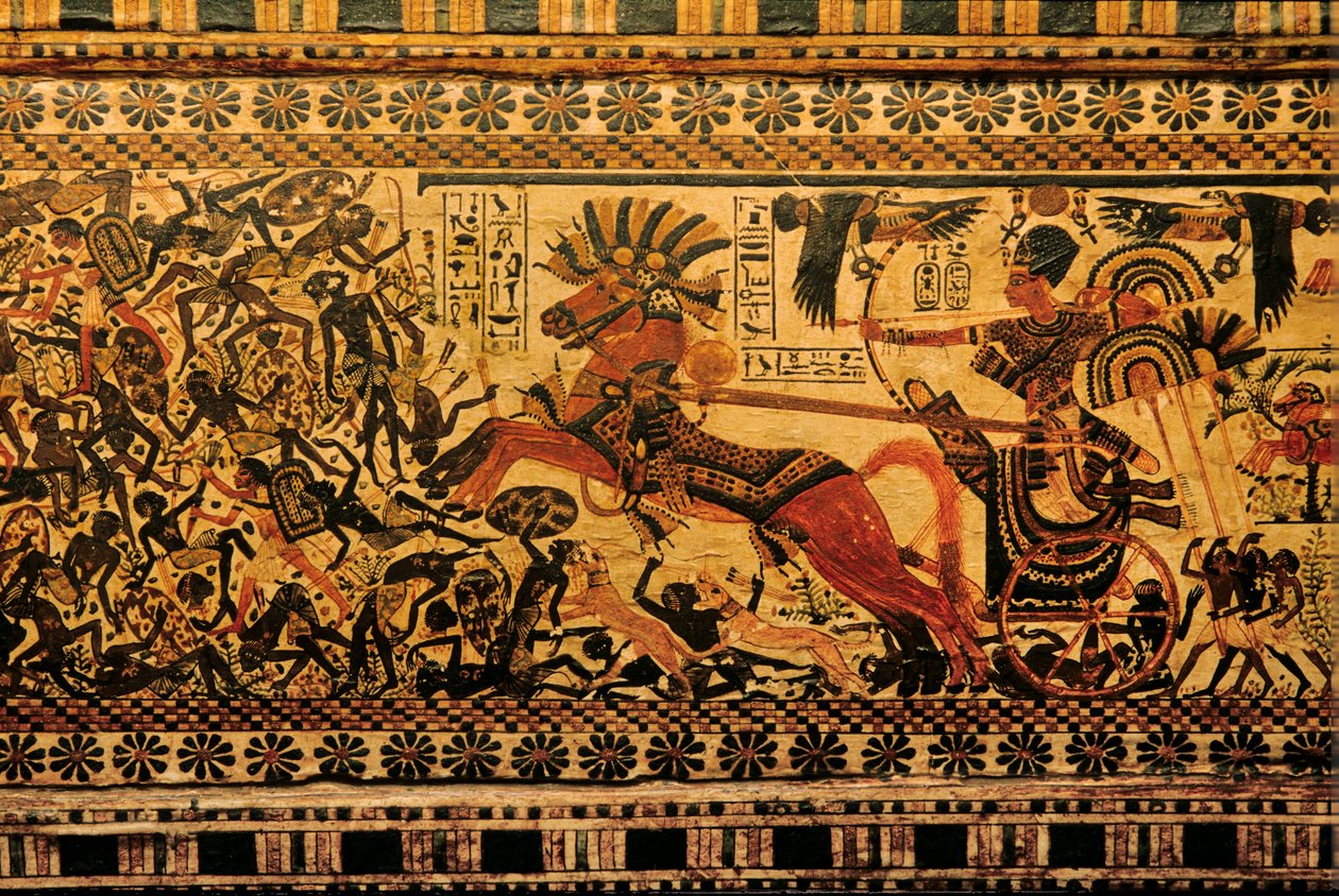 Caixa pintada que representa Tutankhamon como um guerreiro numa carruagem que persegue os núbios, 2007 (foto) de Kenneth Garrett