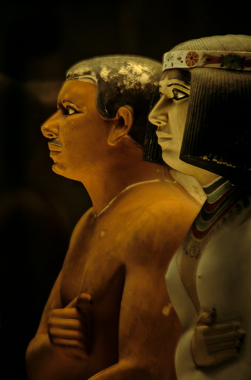 Estátuas de calcário pintadas de Rahotep e Nofret, 2002 (foto) de Kenneth Garrett