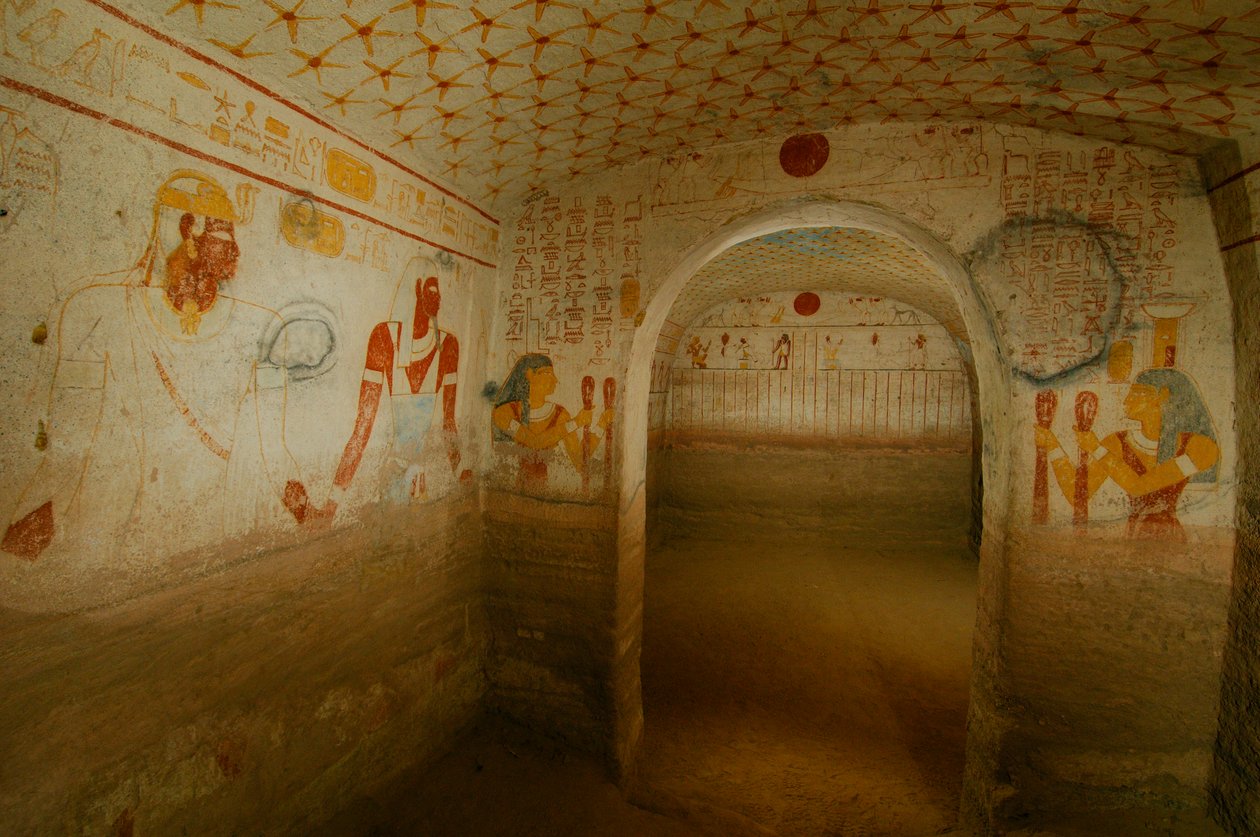 Faraó Tamwetamani, último rei, câmara tumular e pormenores de pintura, Faraós Negros, Nub..., 2007 (foto) de Kenneth Garrett