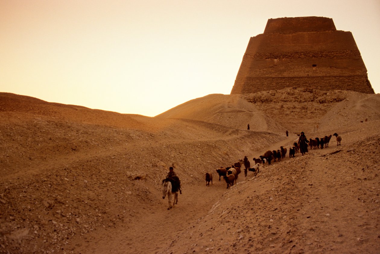 Pirâmide de Meidum,Antigo Reino do Egipto; Pastores; Egipto de Kenneth Garrett