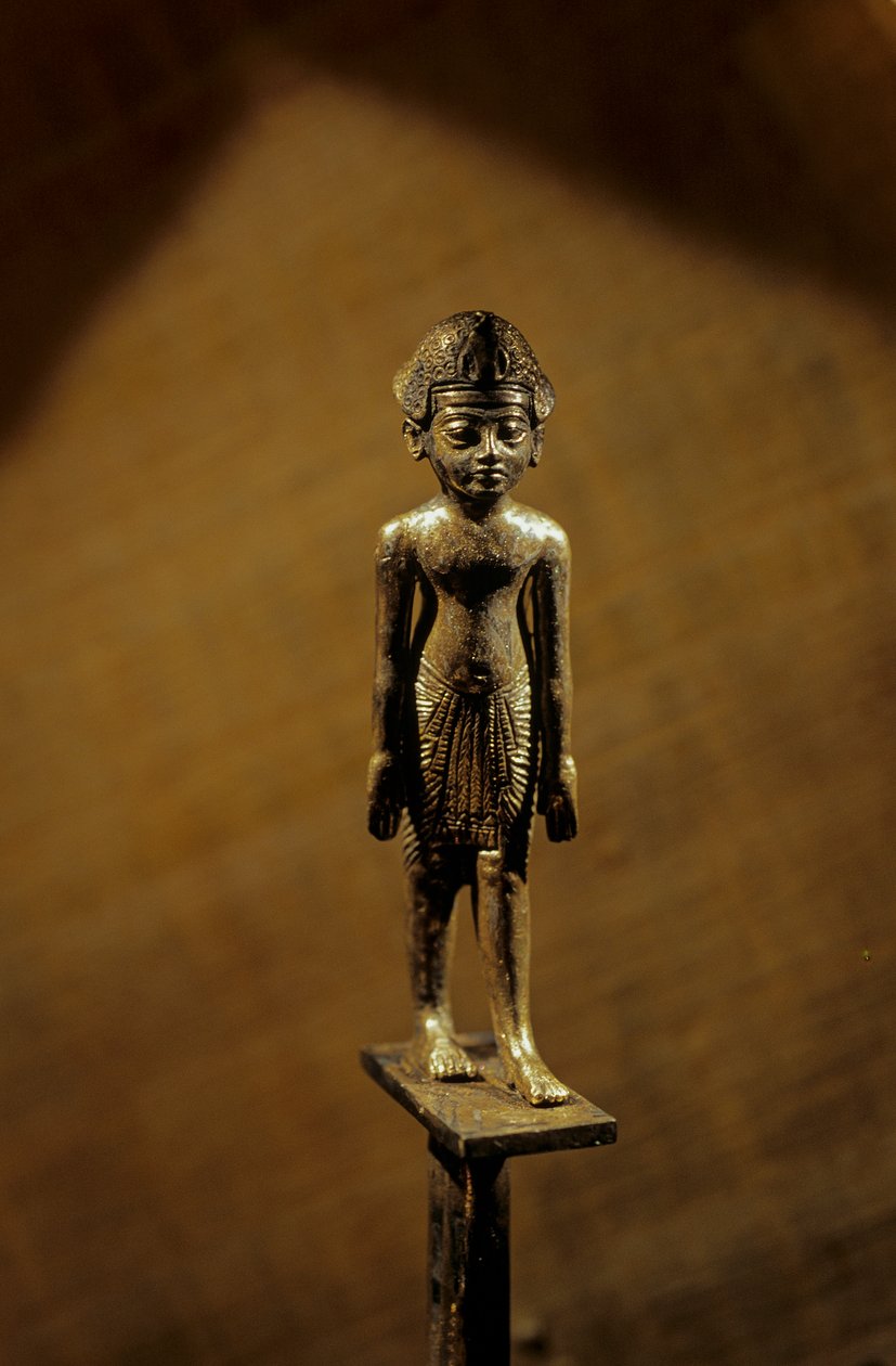 Bastão de prata com figura de faraó, KV 62, 2007 (foto) de Kenneth Garrett