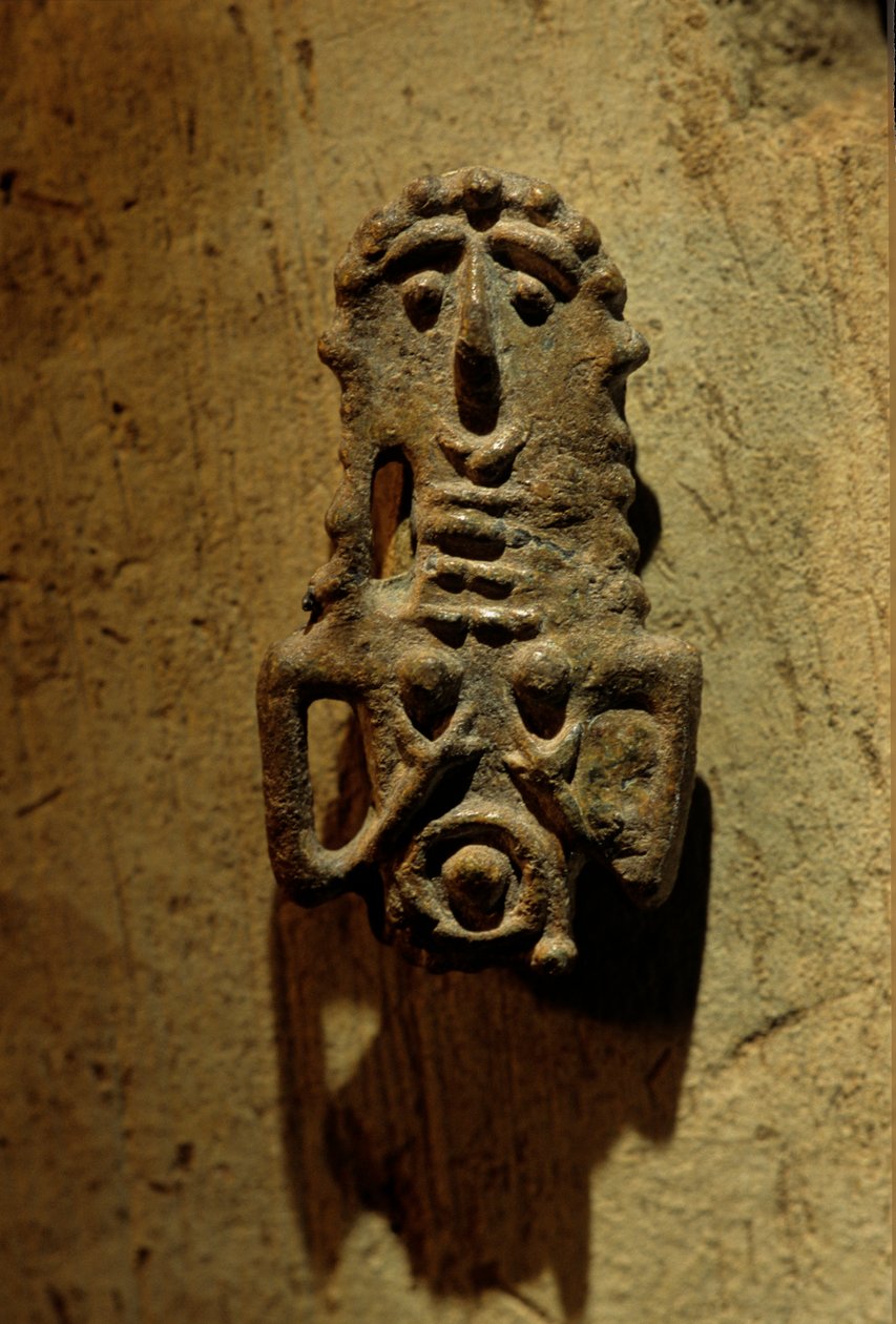 Urkesh, Império Hurriano, Síria, 2400 a.C., Giorgio Buccellati, selo de figura feminina de enfermeira húmida de Zamena..., 2004 (foto) de Kenneth Garrett