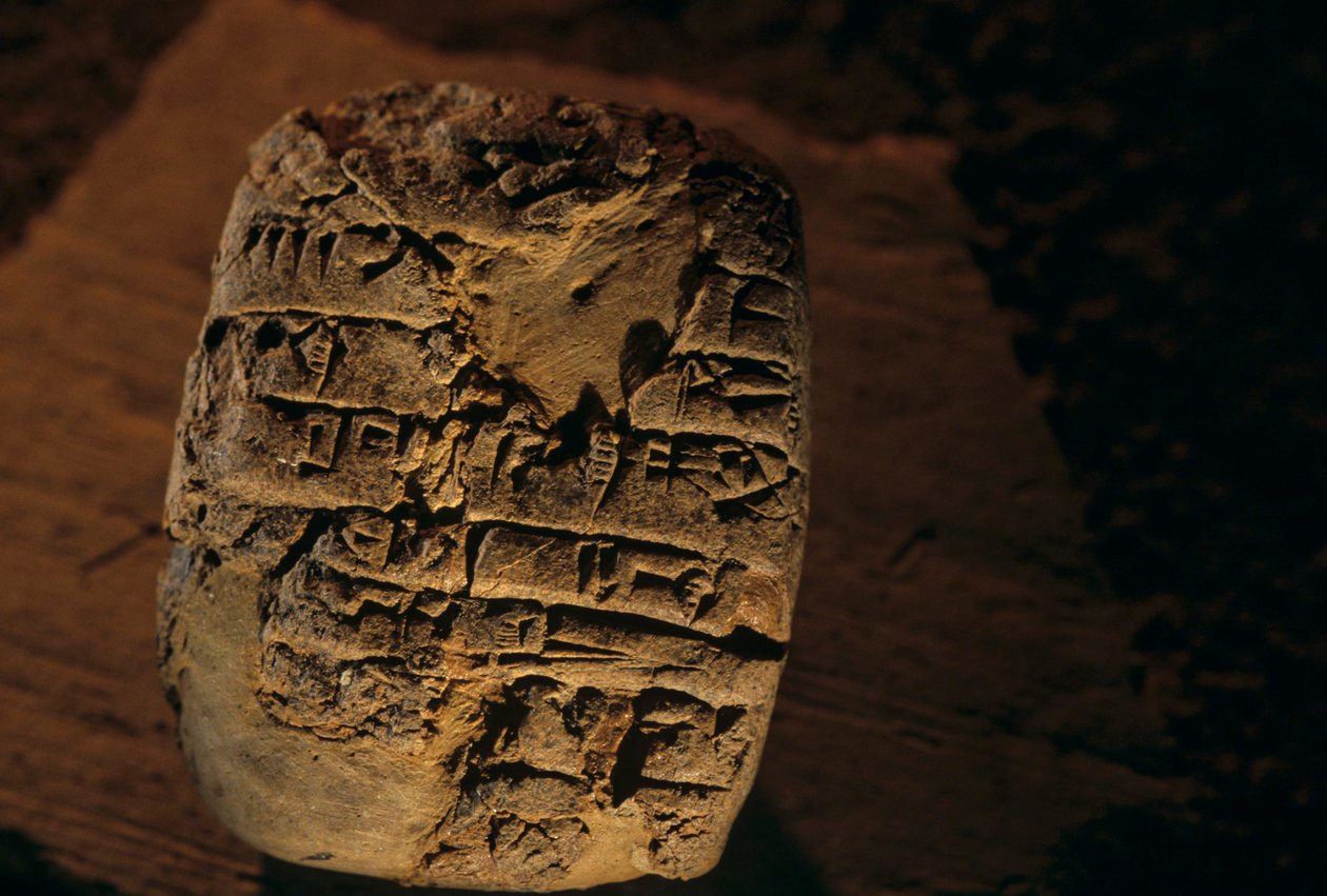 Urkesh, Império Hurriano, Síria, 2400 a.C., Giorgio Buccellati, tábua cuneiforme, 2004 (foto) de Kenneth Garrett