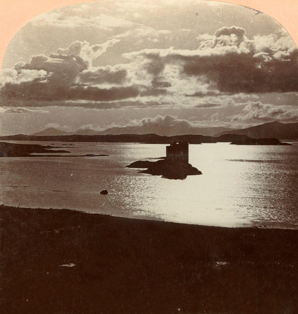 Loch Lomond pelo luar, Escócia, c1900. de Keystone View Company