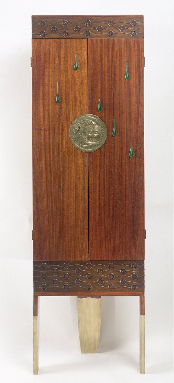 O Gabinete das Princesas Encantadas, c.1900 (várias madeiras, vidro aplicado, cobre niquelado) (ver também 84711) de Koloman Moser